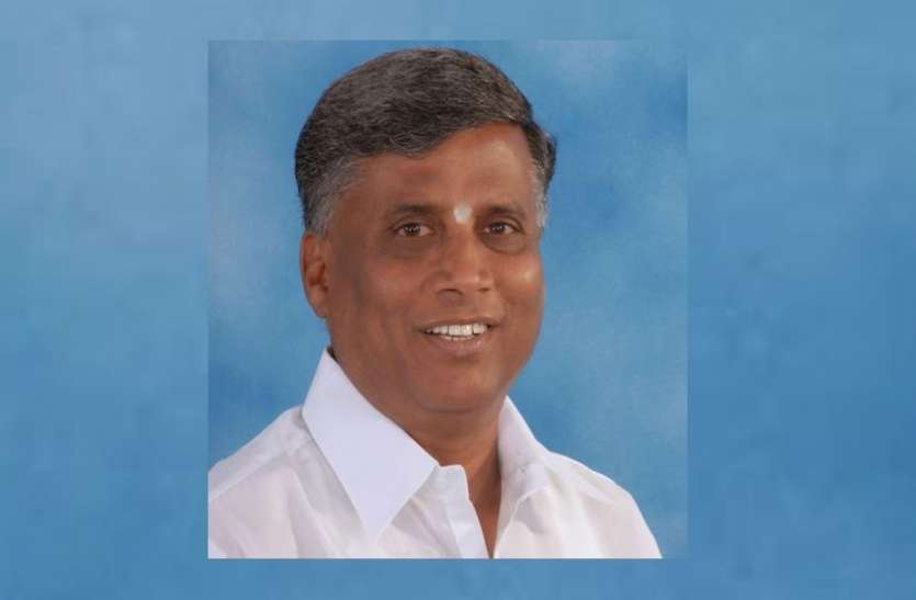 मंत्रीजी ने आधे घंटे में निपटा दी दस वर्ष की समस्या मंत्रीजी ने आधे घंटे में निपटा दी दस वर्ष की समस्या