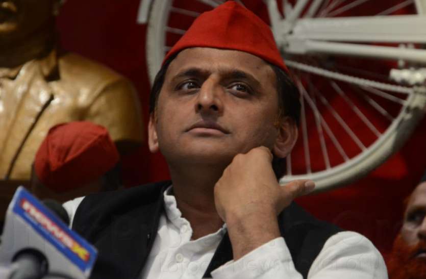 Akhilesh Yadav अखिलेश यादव ने पेश की अपनी 21 परियोजनाओं की पूरी लिस्ट, फिर यूपी सरकार से कह दी यह बड़ी बात