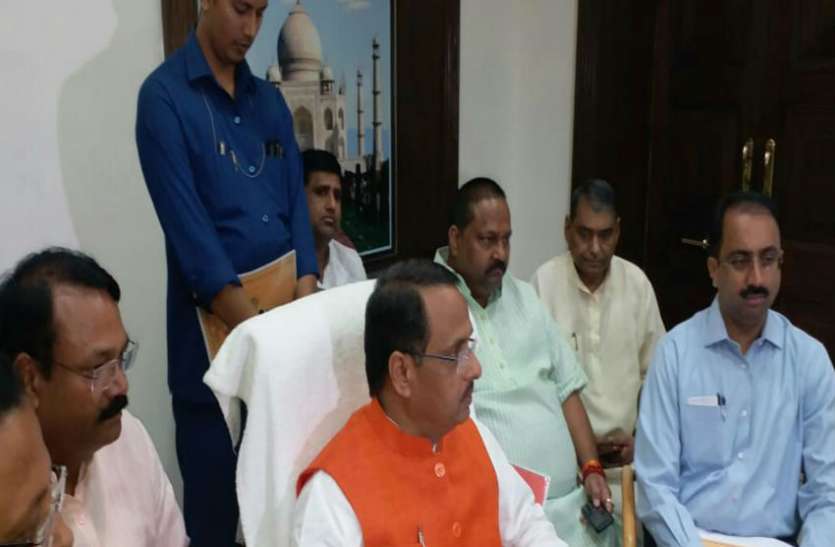 Up Deputy Cm Dinesh Sharma डिप्टी सीएम ने बताई ढाई वर्ष में जनता को मिलीं सौगात, स्थानीय मुद्दों पर न्यायालय के पाले में फेंक दी गेंद