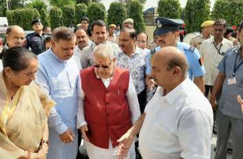 governor visit at Badapadampura governor visit जनसेवा के कार्यों में सहयोग करें लोग : राज्यपाल