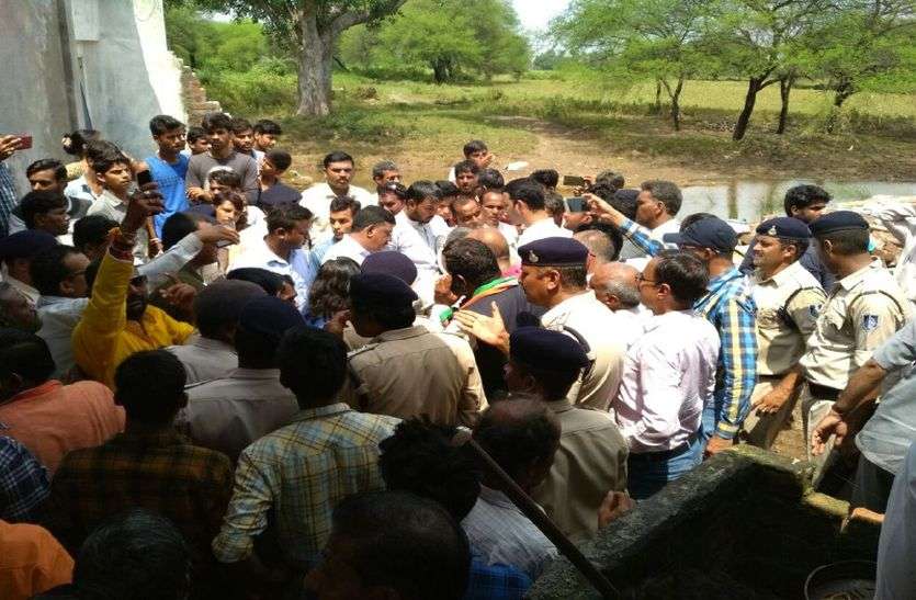Ministers' dispute from Ratlam to Mandsaur in Madhya Pradesh