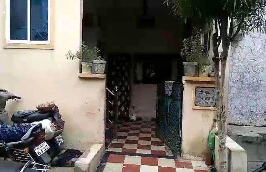 BIG BREAKING : गाय-भैंसों का दूध बढ़ाने के लिए यहां बन रहें थे नकली इंजेक्शन, किराना स्टोर्स पर हो रहा था सप्लाय