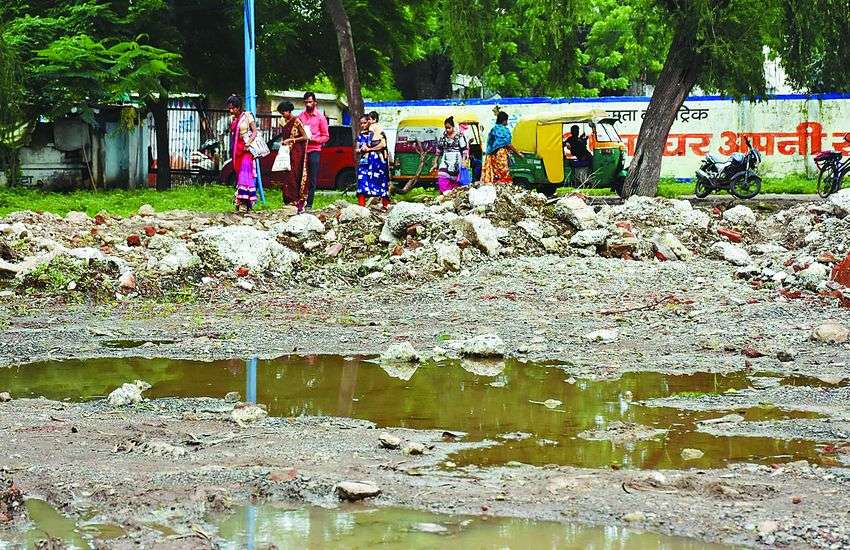 गर्भवतियों को यहां से वहां चक्कर काटने में ही लग रहे तीन दिन, इस तरह हो रही हैं परेशान, कैसे मिले इलाज