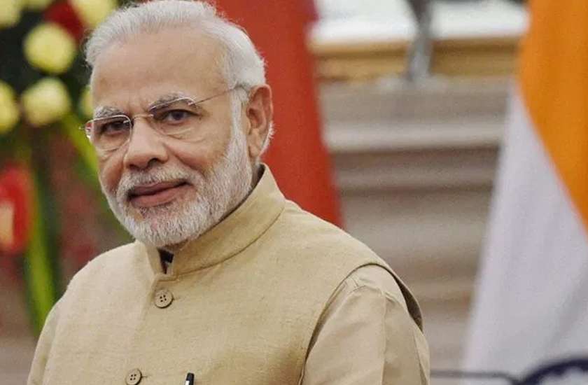 प्रधानमंत्री मोदी ने लिया 64 साल के अनुपम खेर की मां का आशीर्वाद, एक्टर ने मां दुलारी का वीडियो किया जारी