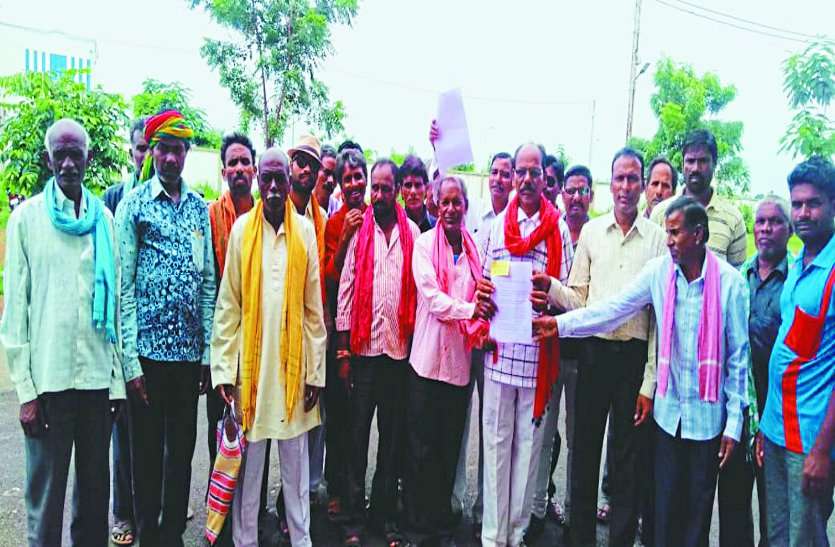यहां के ग्रामीणों की मांग है कि उनका पंचायत स्वतंत्र हो यहां के ग्रामीणों की मांग है कि उनका पंचायत स्वतंत्र हो