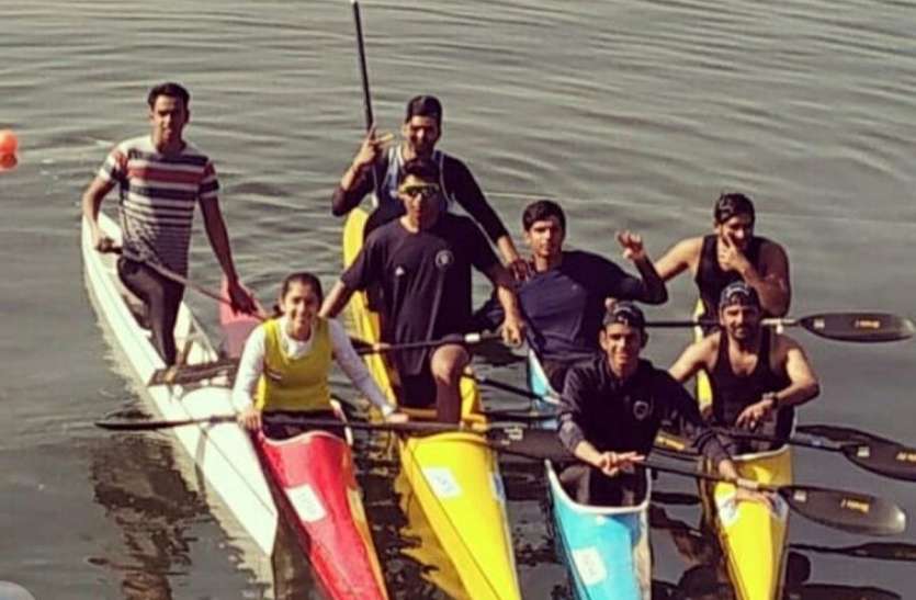 भक्ति-गोरवी जैसी बेटियां देने वाली लेकसिटी में वाटर स्पोट्र्स की अपार संभावनाएं, झीलें भी मेहरबान लेकिन सरकार नहीं भक्ति-गौरवी जैसी बेटियां देने वाली लेकसिटी में वाटर स्पोट्र्स की अपार संभावनाएं, झीलें भी मेहरबान लेकिन सरकार नहीं