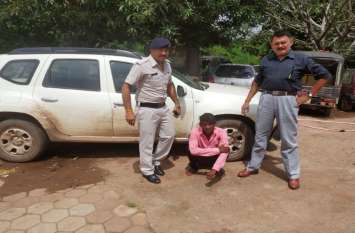 Driver escaped with car सुबह रखा ड्राइवर, शाम को कार लेकर हो गया फरार...
