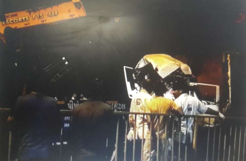 Road Accident; टेंकर में कंटेनर घूसा, चार की मौत Road Accident; टेंकर में कंटेनर घूसा, चार की मौत