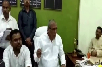prabhari mantri lakhna singh rajput in banda प्रभारी मंत्री लाखन सिंह राजपूत का बांदा दौरा, देखें वीडियो