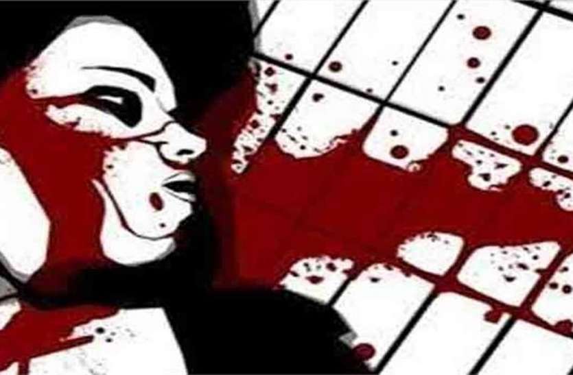 विद्यालय जा रही अध्यापिका की हत्या करने का मामला रिमाण्ड के बाद आरोपी पति को भेजा जेल विद्यालय जा रही अध्यापिका की हत्या करने का मामला रिमाण्ड के बाद आरोपी पति को भेजा जेल