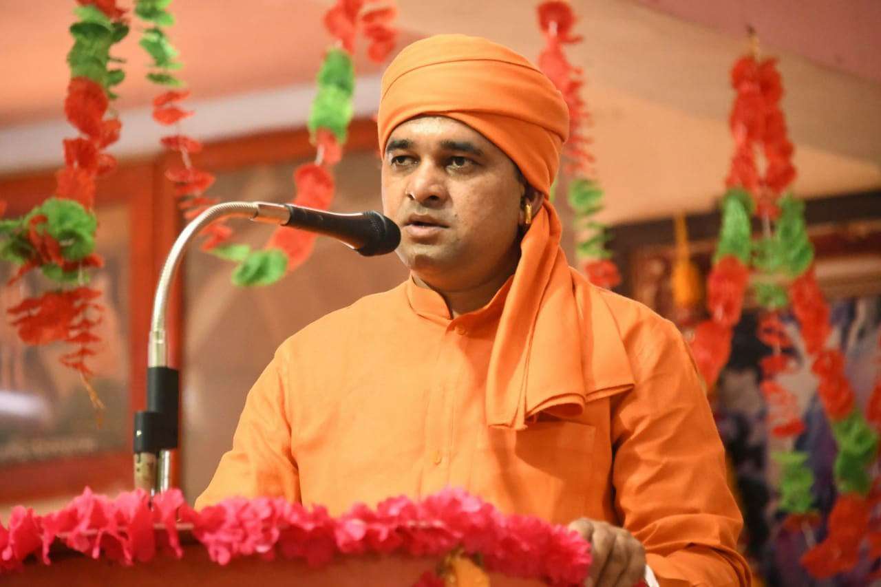 संतों के प्रवचनों में पर्यावरण, जल संरक्षण, प्लास्टिक का उपयोग न करने जैसे विषय शामिल हो