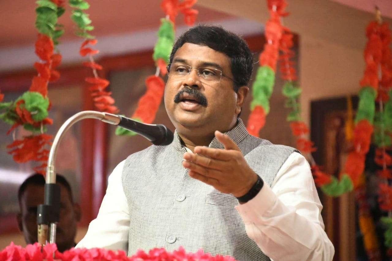 संतों के प्रवचनों में पर्यावरण, जल संरक्षण, प्लास्टिक का उपयोग न करने जैसे विषय शामिल हो