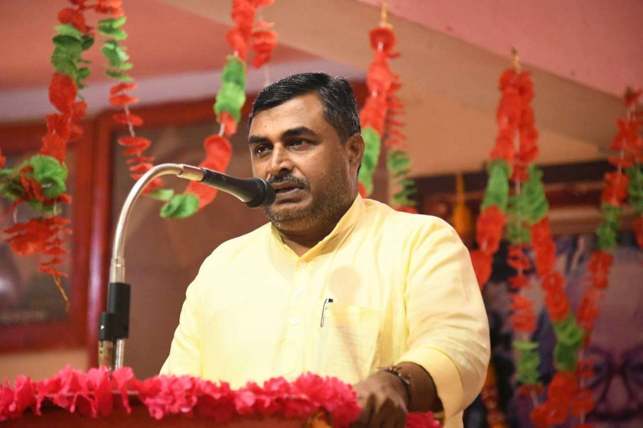 संतों के प्रवचनों में पर्यावरण, जल संरक्षण, प्लास्टिक का उपयोग न करने जैसे विषय शामिल हो