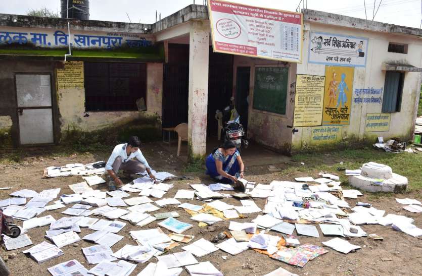 mandsaur news बाढ़ में 385 स्कूल हुए क्षतिग्रस्त, 230 स्कूल अभी पड़े बंद