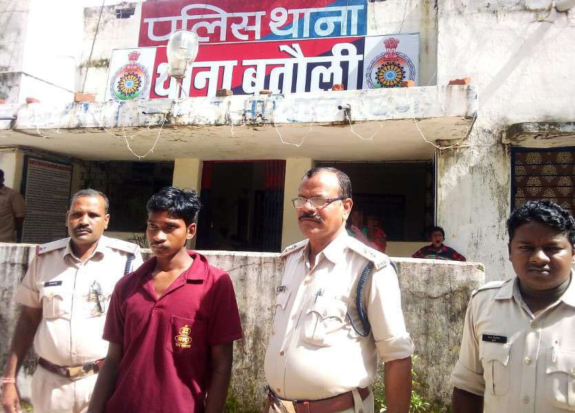 Breaking News: 3 वर्षीय मासूम से युवक ने किया बलात्कार, आरोपी का पिता बोला- चुप रहना, मैं इलाज करा दूंगा, फिर बिगड़ गई हालत और...