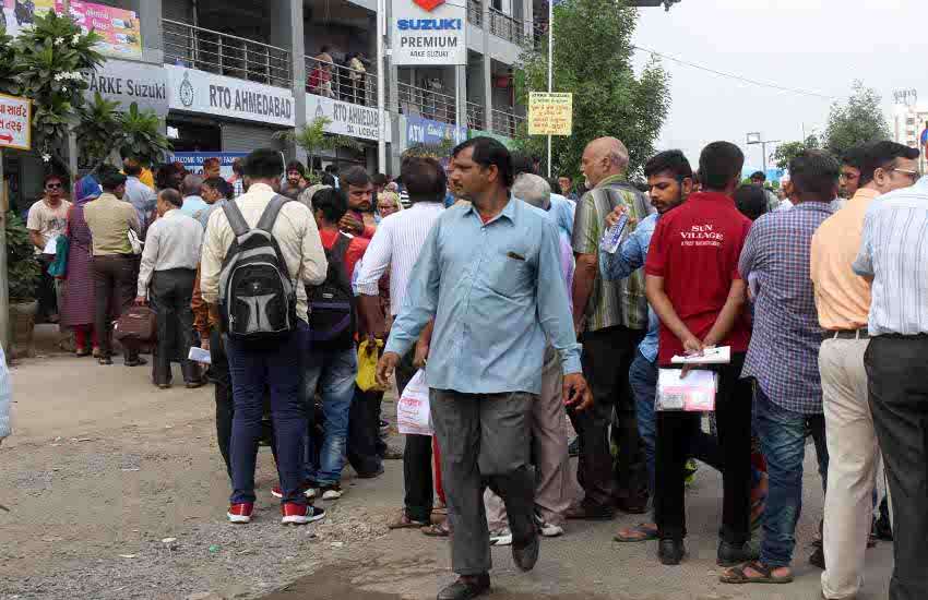 Ahmedabad: जानें अब कहां समय से एक घंटे जल्दी खुलेगा आरटीओ, छुट्टी के दिन होगा कामकाज
