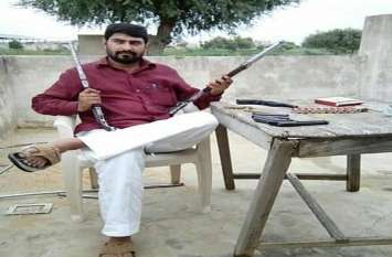 raid in Haryana and Jaipur in search of main accused पुलिस को चैलेंज कर ज्वैलर को गोली मारकर लूट करने वाला बदमाश योगेश व उसके साथी पुलिस पकड़ से दूर