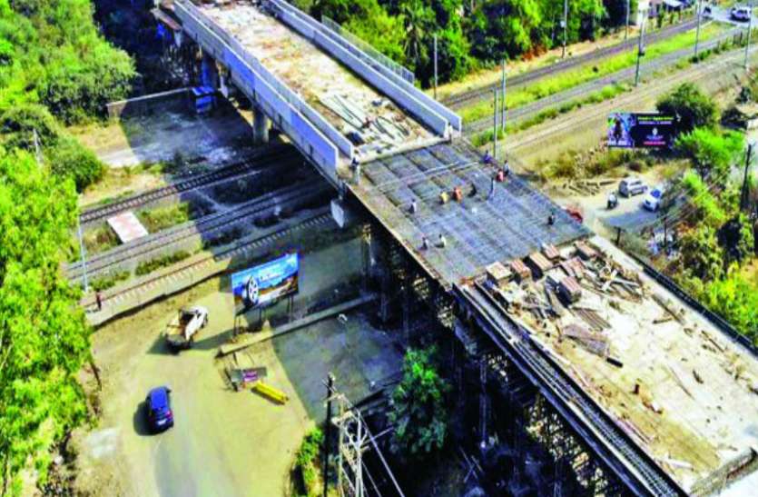 शहर के इस मार्ग पर 45 वर्ष बाद मिलने जा रही जाम से मुक्ति, योगी सरकार ने दी आरओबी के लिए मंजूरी शहर के इस मार्ग पर 45 वर्ष बाद मिलने जा रही जाम से मुक्ति, योगी सरकार ने दी आरओबी के लिए मंजूरी
