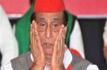 Case filed against Azam Khan's late mother for selling jail land आजम खान की स्वर्गवासी मां के खिलाफ भी दर्ज हुआ मुकदमा, जानिये पूरा मामला