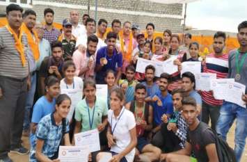 Where the students showed talent in high and long jump कहां छात्र-छात्राओं ने ऊंची और लम्बी कूद में दिखाई प्रतिभा