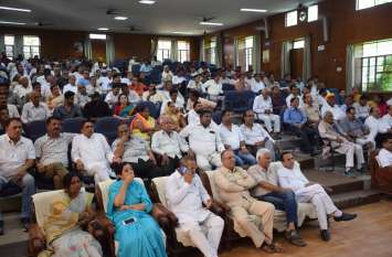 rajasthan congress-udaipur-master bhanwar lal meghwal-news VIDEO : गहलोत के ये मंत्री बोले मैं कांग्रेस का जलजला पैदा कर दूंगा, टिकट भी मैं ही बांटूंगा