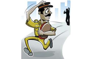 Police arrest fake police sub inspector in amroha लो अब फर्जी दरोगा कर रहा था चालान, ऐसे आया पकड़ में
