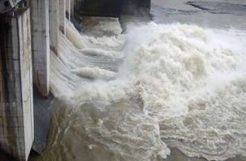 Chambal river Dams Gate open मध्यप्रदेश से हो रही है लगातार पानी की आवक, फिर खुले चम्बल के सभी बांधों के गेट
