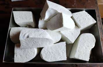Synthetic Paneer Making In Alwar Rajsathan सावधान! राजस्थान में यहां 170 रुपए किलो बिक रहा सफेद जहर, होटल-ढबों में ज्यादा इस्तेमाल