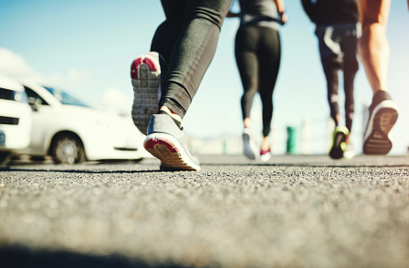 Retro Running Health Benefits Retro Running Benefits: वजन कम करने के साथ दिल मजबूती करती है रेट्रो रनिंग