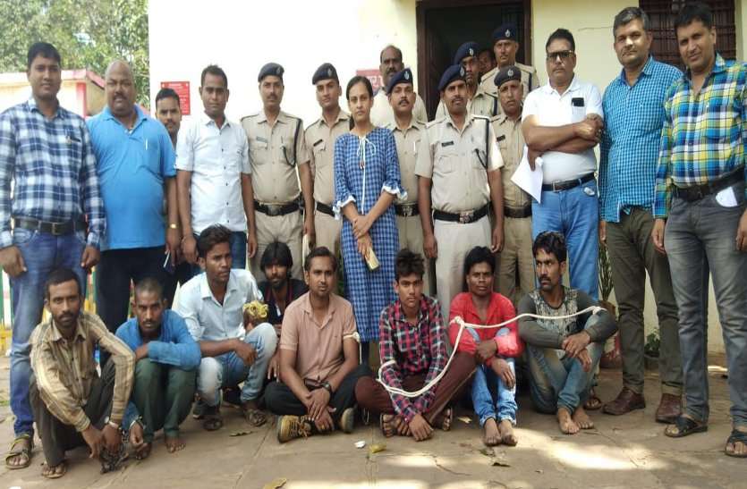 Eight criminals arrested who steal copper wire from train engines ट्रेनों के इंजन में संगीन अपराधों को देते थे अंजाम, आरपीएफ ने घेराबंदी कर आठ बदमाशों को दबोचा, कई मामले उजागर