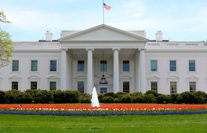 Firing outside White house, many people died | वाइट हाउस से तीन किलोमीटर  दूर हुई फायरिंग, एक की मौत, पांच घायल | Patrika News
