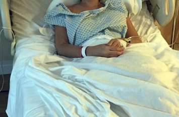 Husband hits wife with rod, head cracked, condition critical पति ने हैवानियत की हदें कर दी पार, पत्नी की अस्पताल में हालत नाजुक