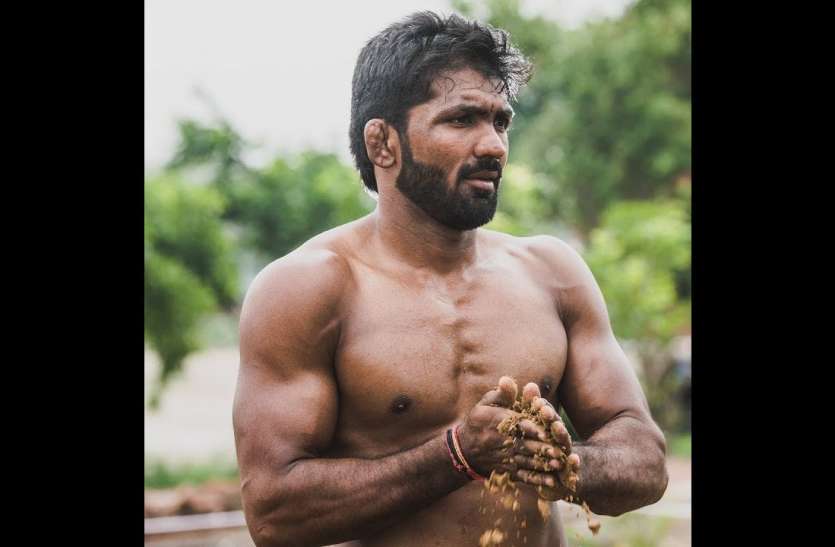 yogeshwar_dutt.jpg योगेश्वर दत्त ने बजरंग के मैच में खराब अंपायरिंग को लेकर उठाए सवाल