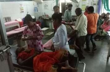 Woman found unconscious on the roadside पत्नी को सड़क किनारे बैठाकर पति गया शराब पीने, लौटा तो मिला ये...