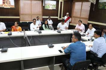 90 days ago, the instructions of the meeting have not been implemented 90 दिन पहले की बैठक के निर्देशों पर अमल नहीं, अब 23 को फिर बैठेंगे