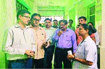 Reality of government hospital came to light during inspection निरीक्षण के दौरान सरकारी अस्पताल की हकीकत आई सामने