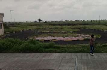 Not even camera, trial trek is also eating dust कैमरा भी नहीं, ट्रायल ट्रेक भी खा रहा धूल