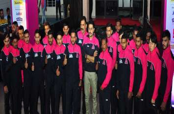 Pro Kabaddi League: Pink Panthers to enter Jaipur with intent to retur प्रो कबड्डी लीग : जयपुर में वापसी के इरादे से उतरेगी पिंक पैंथर्स