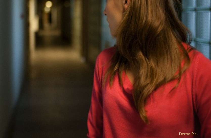 eve_teasing.jpg पत्नी ने पति की हत्या कर लाश को बिस्तरों में छिपाया, तीन दिन बाद अधजला शव देख परिवार के उड़े होश