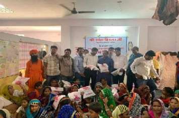 Relief materials reached for flood victims of Lok Sabha Speaker Birla लोकसभा अध्यक्ष बिरला की पहल पर दिल्ली के भामाशाह भी मदद के लिए आए आगे,बाढ़ पीड़ितों तक पहुंचाई राहत सामग्री