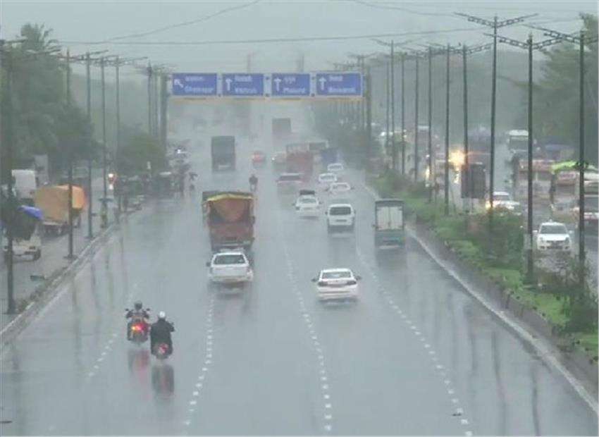 mumbairain2.jpg
