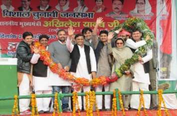police raid to arrest samajwadi party MLA Nahid Hassan in kairana अखिलेश यादव के करीबी विधायक को कोर्ट से लगा बड़ा झटका, गिरफ्तारी के लिए पहुंची पुलिस का वीडियो में दिखा ऐसा नजारा