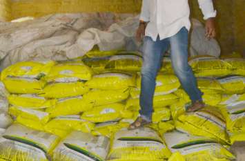 Food Fertilizer News Neemuch, Agriculture News Neemuch अब कतार में नहीं खड़ा होगा अन्नदाता, कृषि विभाग ने समय से पहले किया यह काम