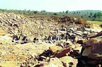 There was a plan to surround the stone mafia at midnight, but news lea पत्थर माफिया को आधी रात को घेरने की थी प्लानिंग, लेकिन खबर हो गई लीक, जानिए फिर क्या हुआ