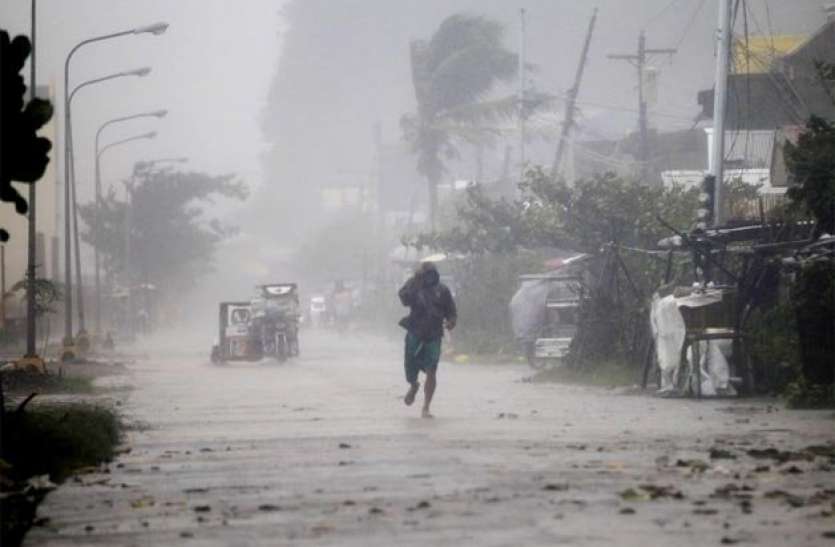 rainfall.jpg मौसमः देश के 12 राज्यों में भारी बारिश की चेतावनी, गुजरात में जारी हुआ ऑरेंज अलर्ट