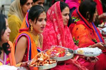 Karva Chauth Karwa Chauth : unmarried girl Can do Karwa Chauth क्या लिव-इन-रिलेशनशिप में रहने वाले कर सकते हैं करवा चौथ ?
