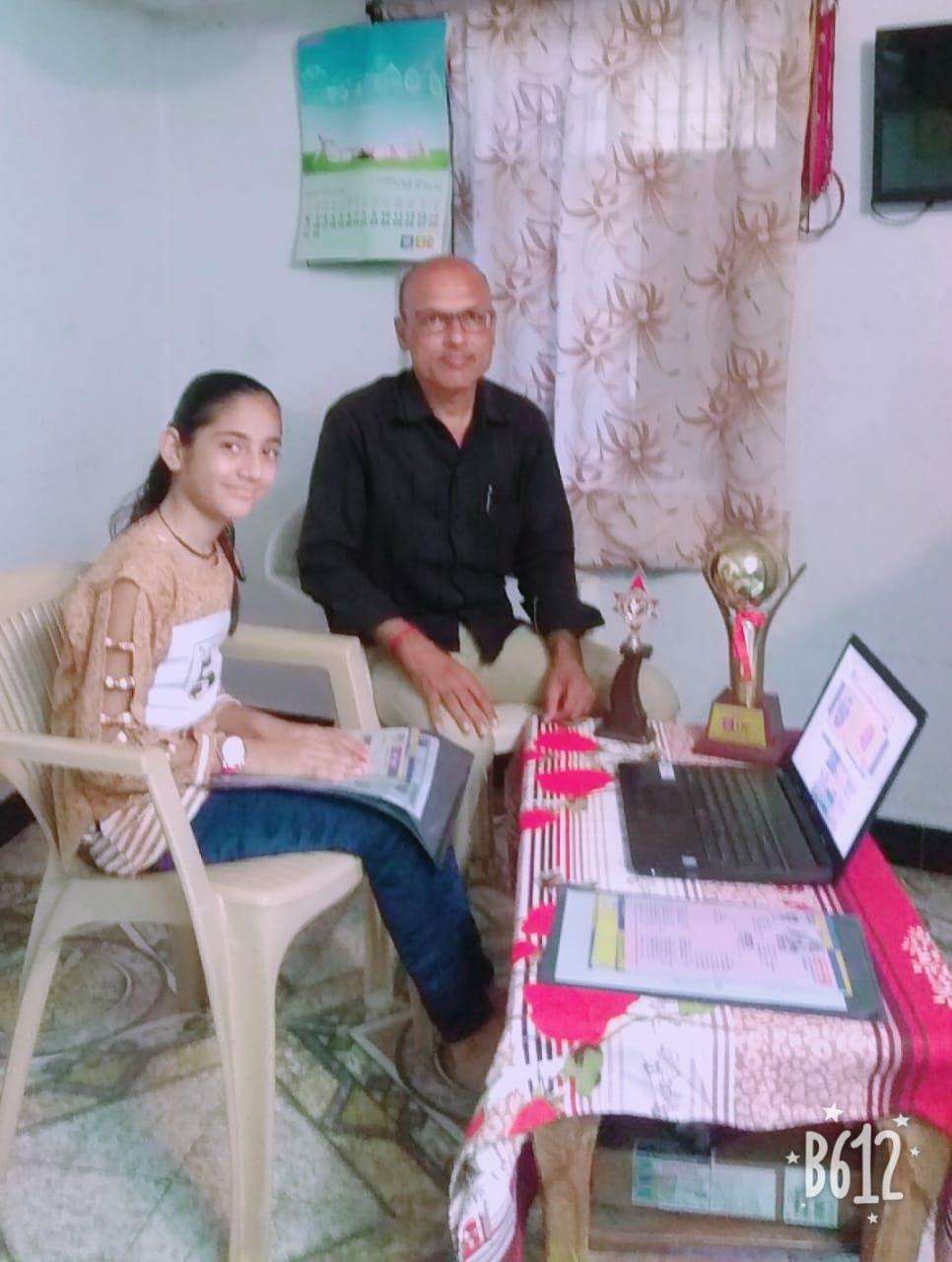 किसी ने चलाया मेडिकल स्टोर्स, तो किसी ने जांची सोने की शुद्धता