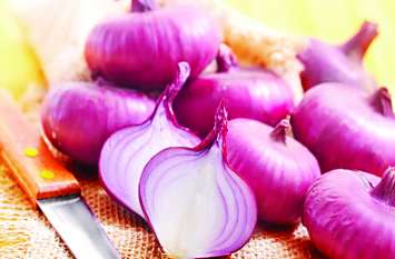 Inflation: onion is now a record, prices are skyrocketing again Inflation: अब प्याज बना रही रिकॉर्ड, फिर से आसमान छू रहे दाम