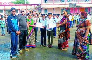 Cleanliness campaign conducted in Fruit-Flower Market Cleanliness News:फल-फूल मार्केट में चलाया सफाई अभियान