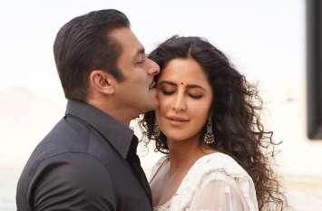 salmaan too excited for katrina kaif dance performaces कैटरीना का डांस परफॉर्मेंस देख जोरों से चिल्लाने लगे सलमान खान , वीडियो हो रहा है वायरल